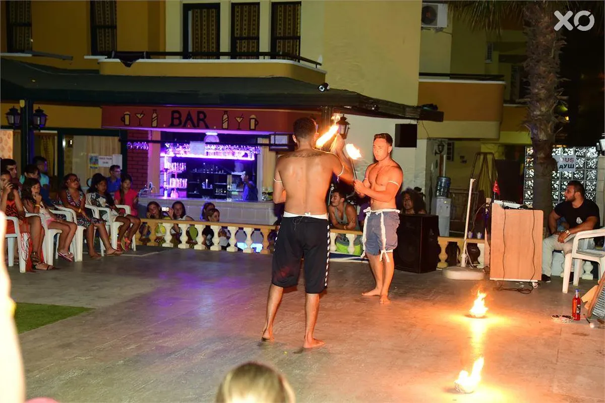 Gold Twins Family Beach Hotel