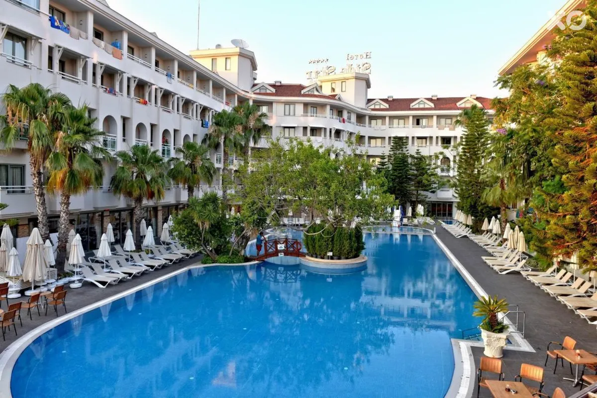 Side Star Beach Hotel
