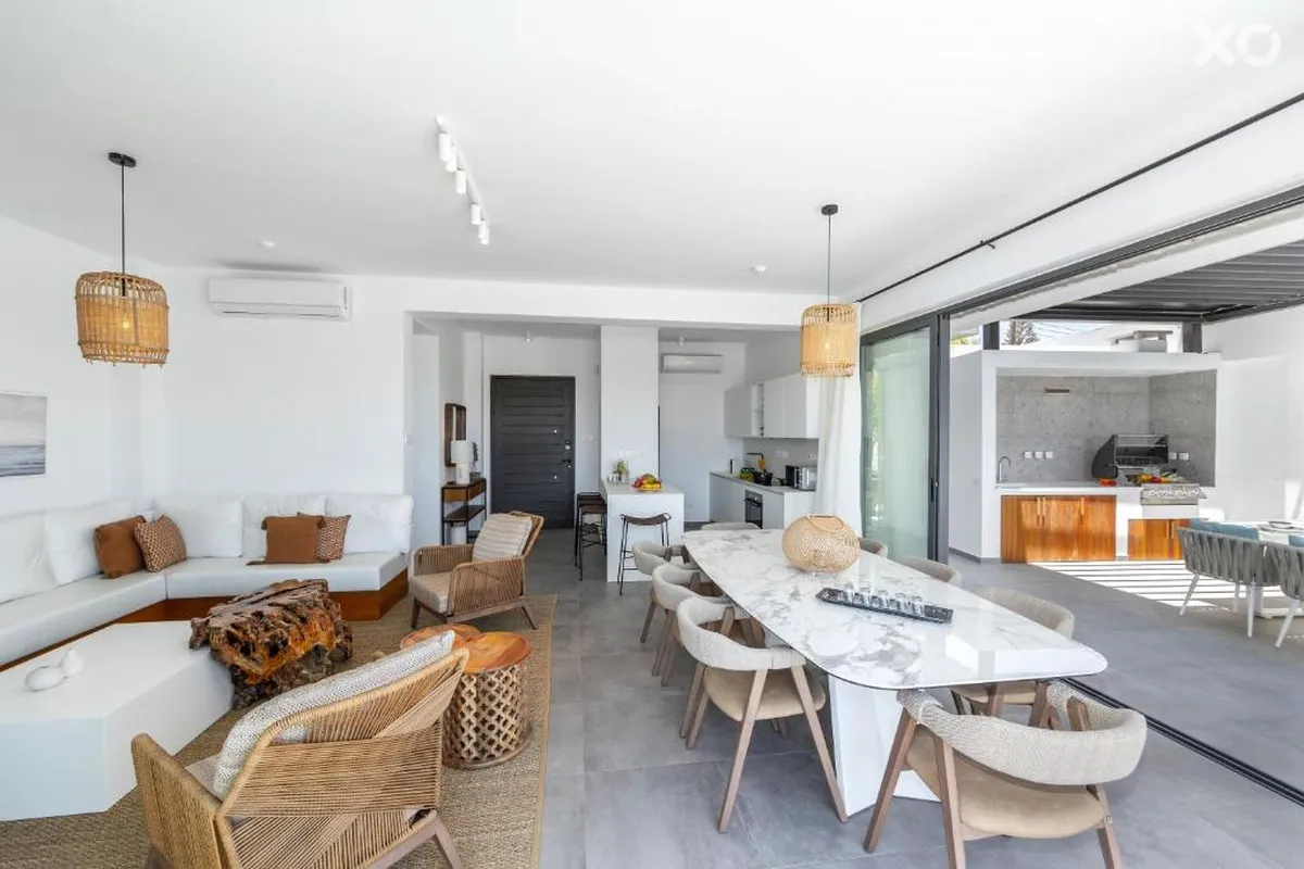 Louis Chris Le Mare Gold Villa