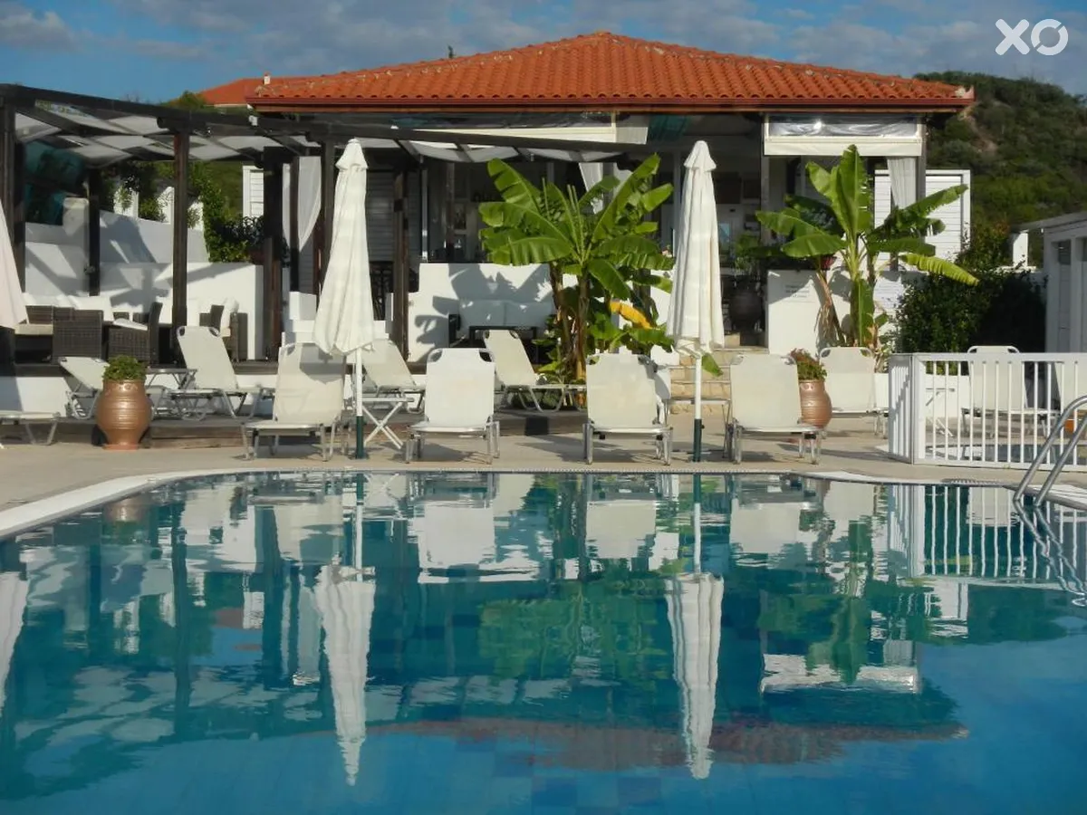Ampelia Hotel