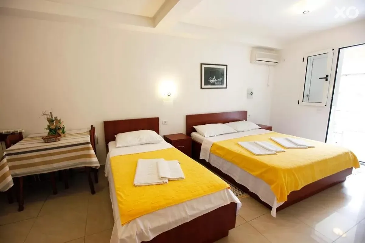 Baron Apartments