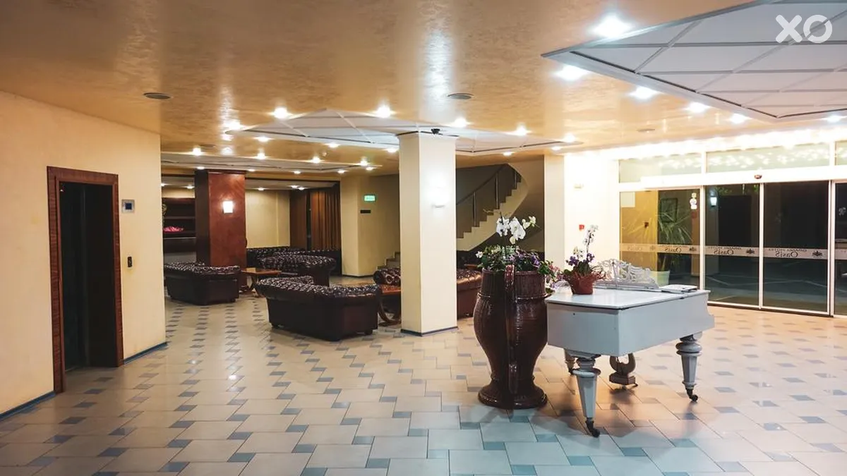 Grand Hotel Nirvana