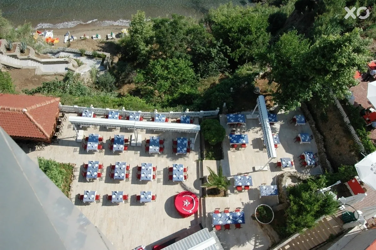 Lara Hotel