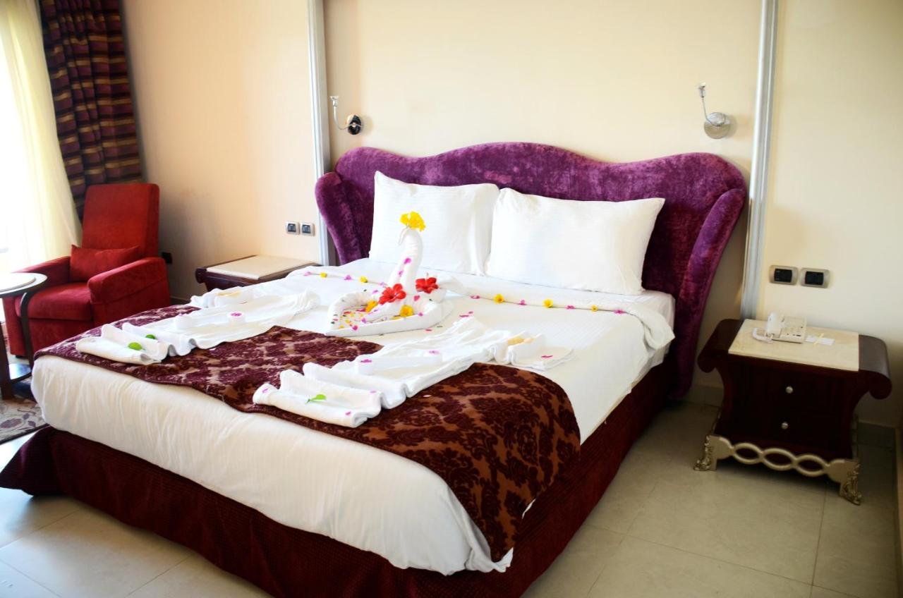 Rehana Royal Beach Resort Aqua Park & ​​Spa