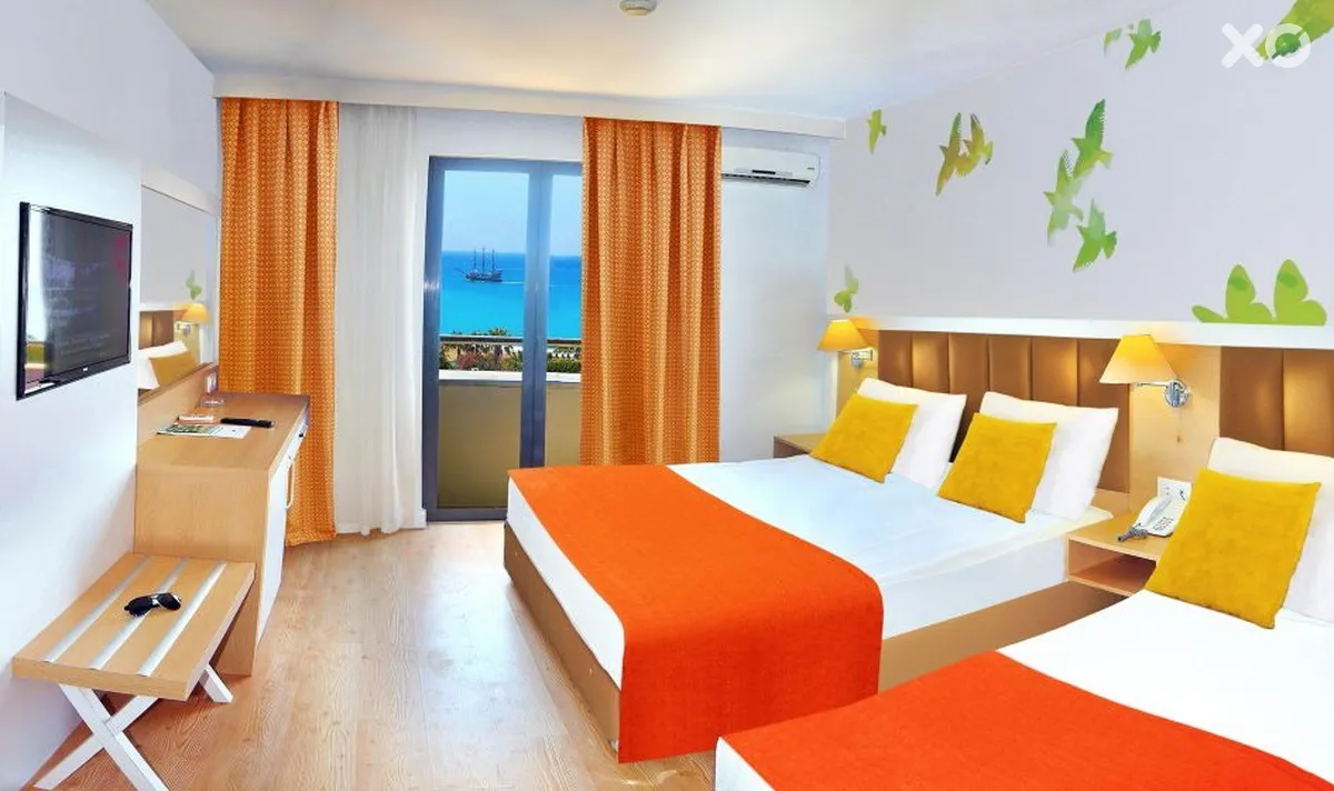 Club Aqua Plaza