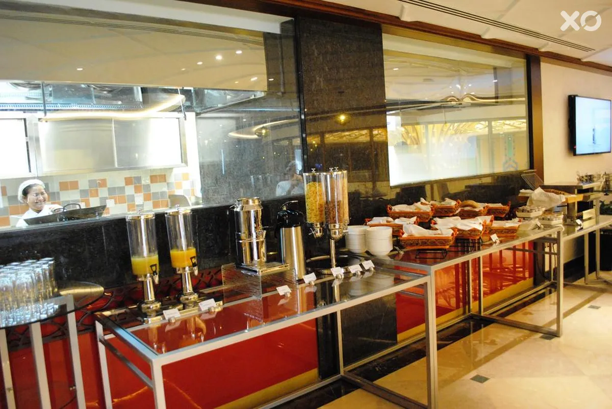 Raviz Center Point Hotel