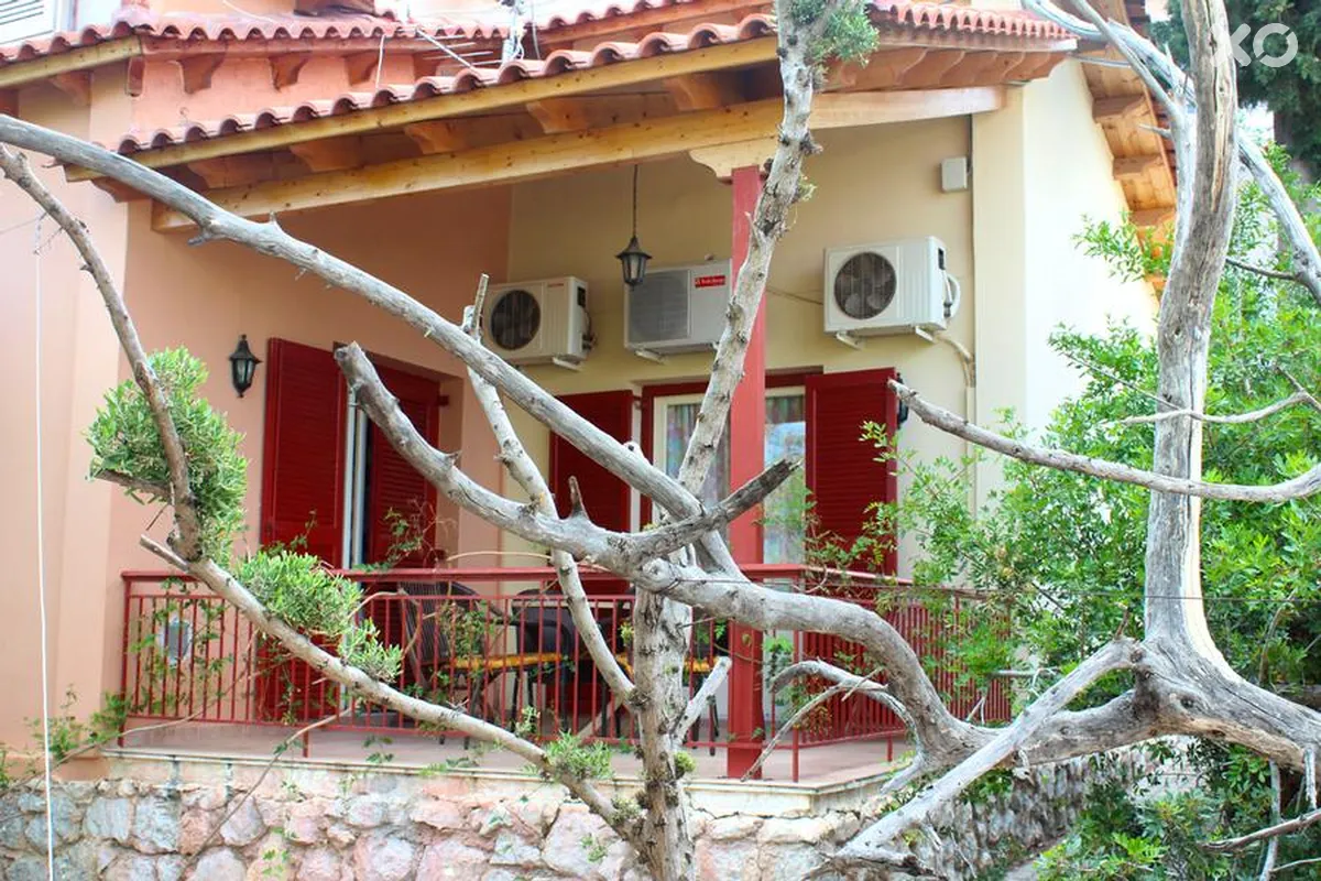Amaryllis Villa