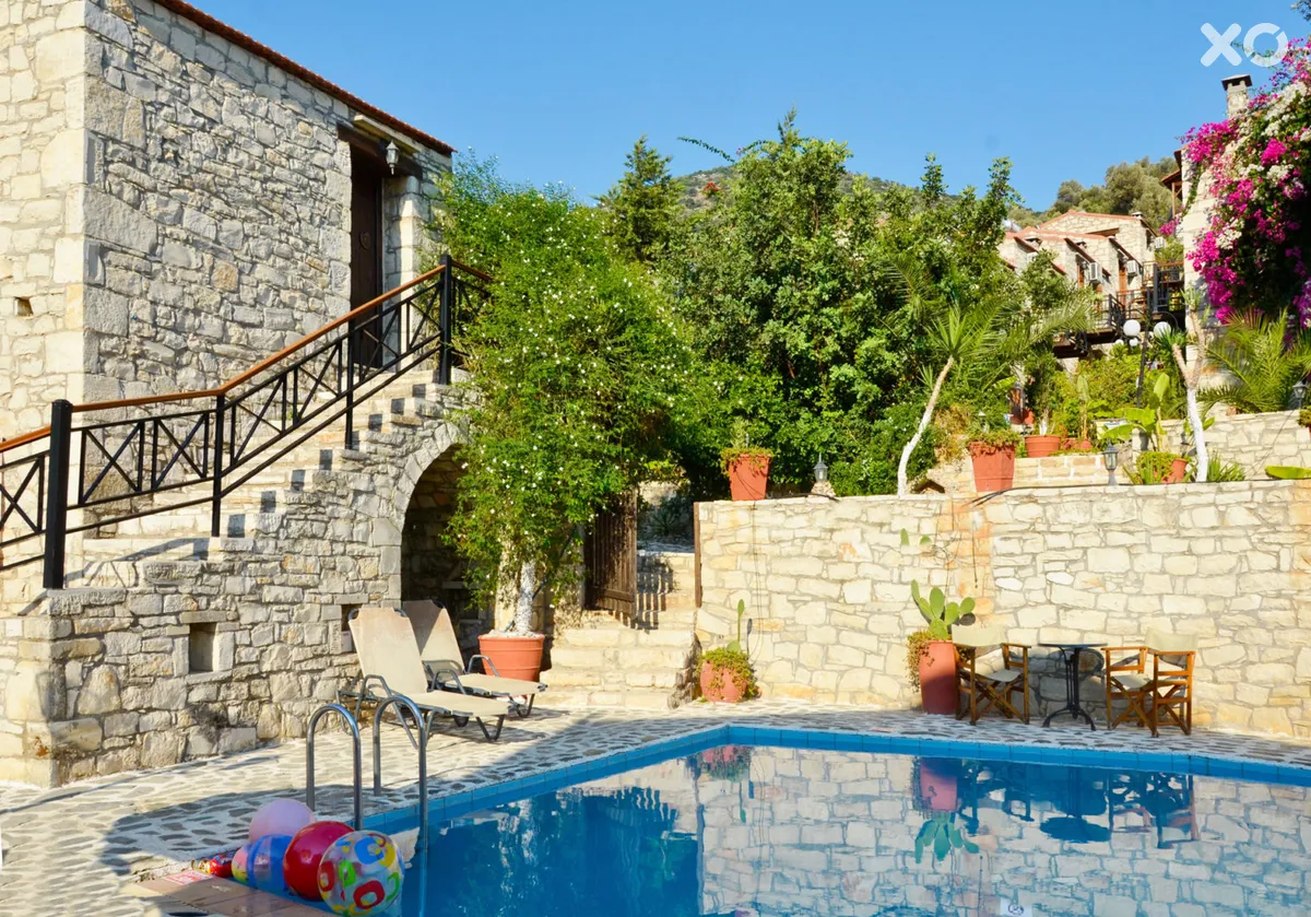 Petrino Horio (Stone Village)