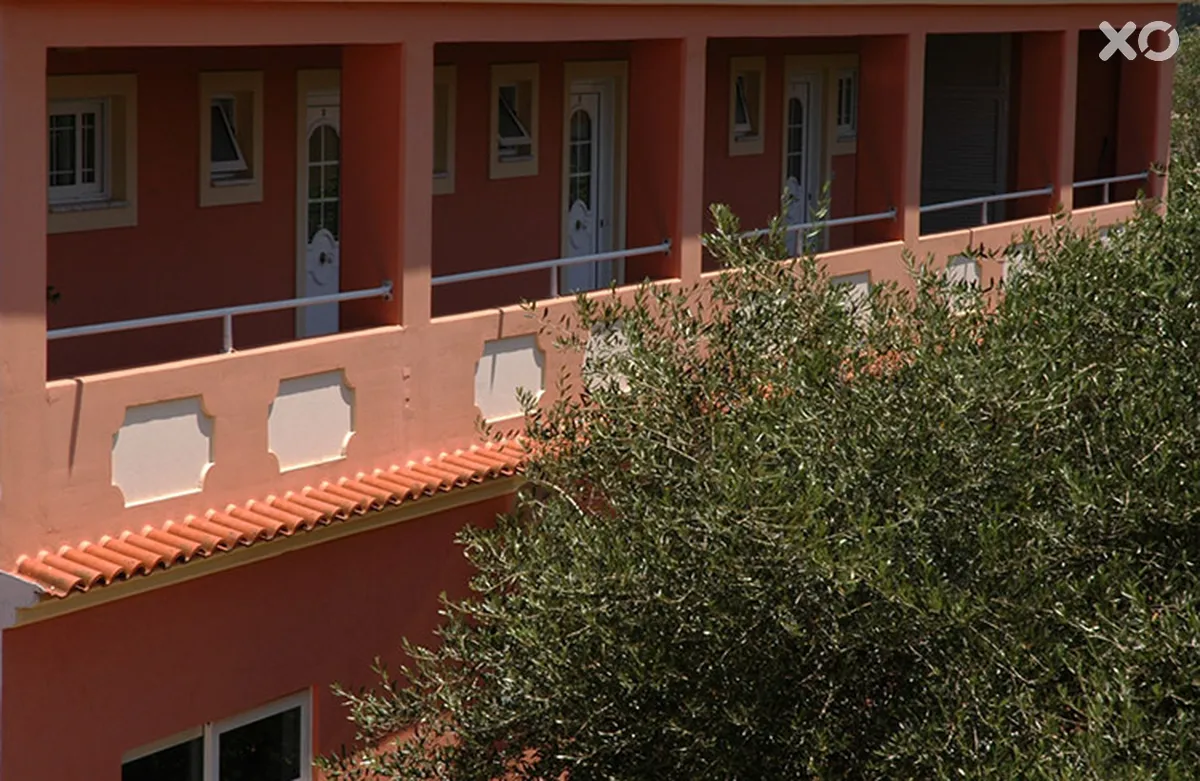 Omirikon Hotel & Apartments