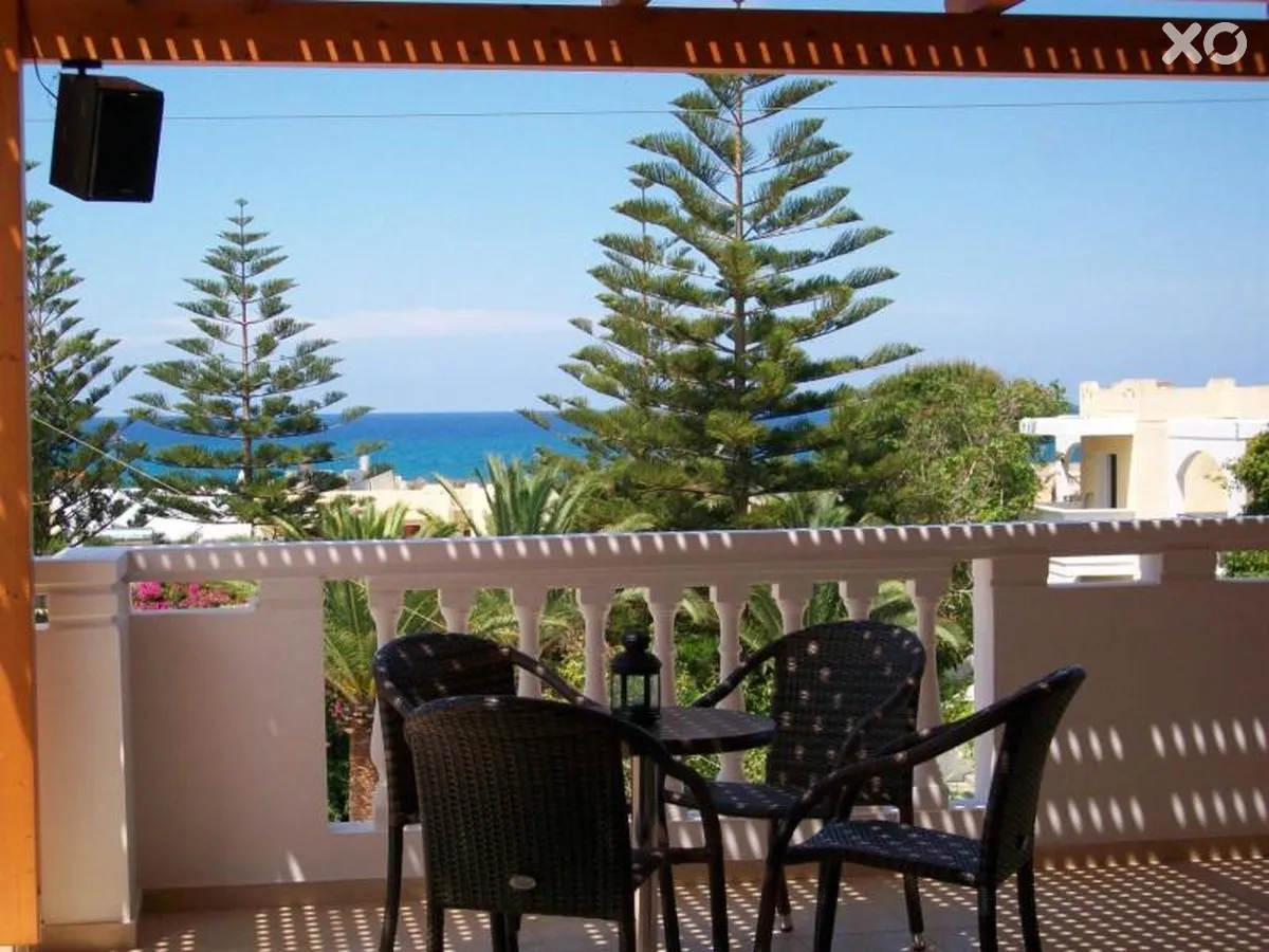 Golden Rose Suites
