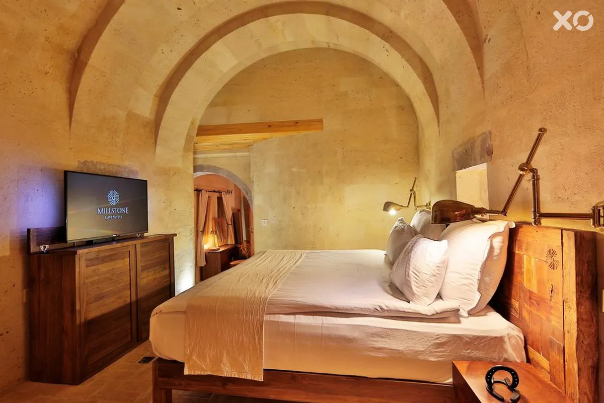 Millstone Cave Suites Hotel