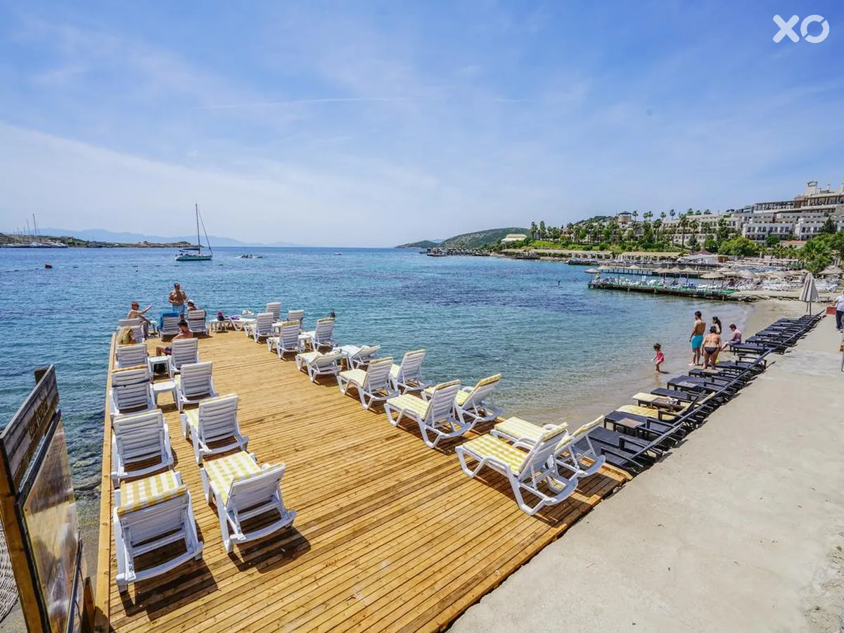Costa Luvi Hotel