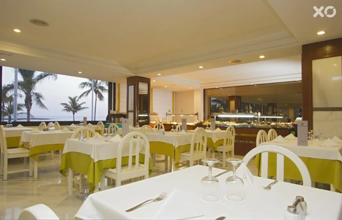 Lancelot Hotel