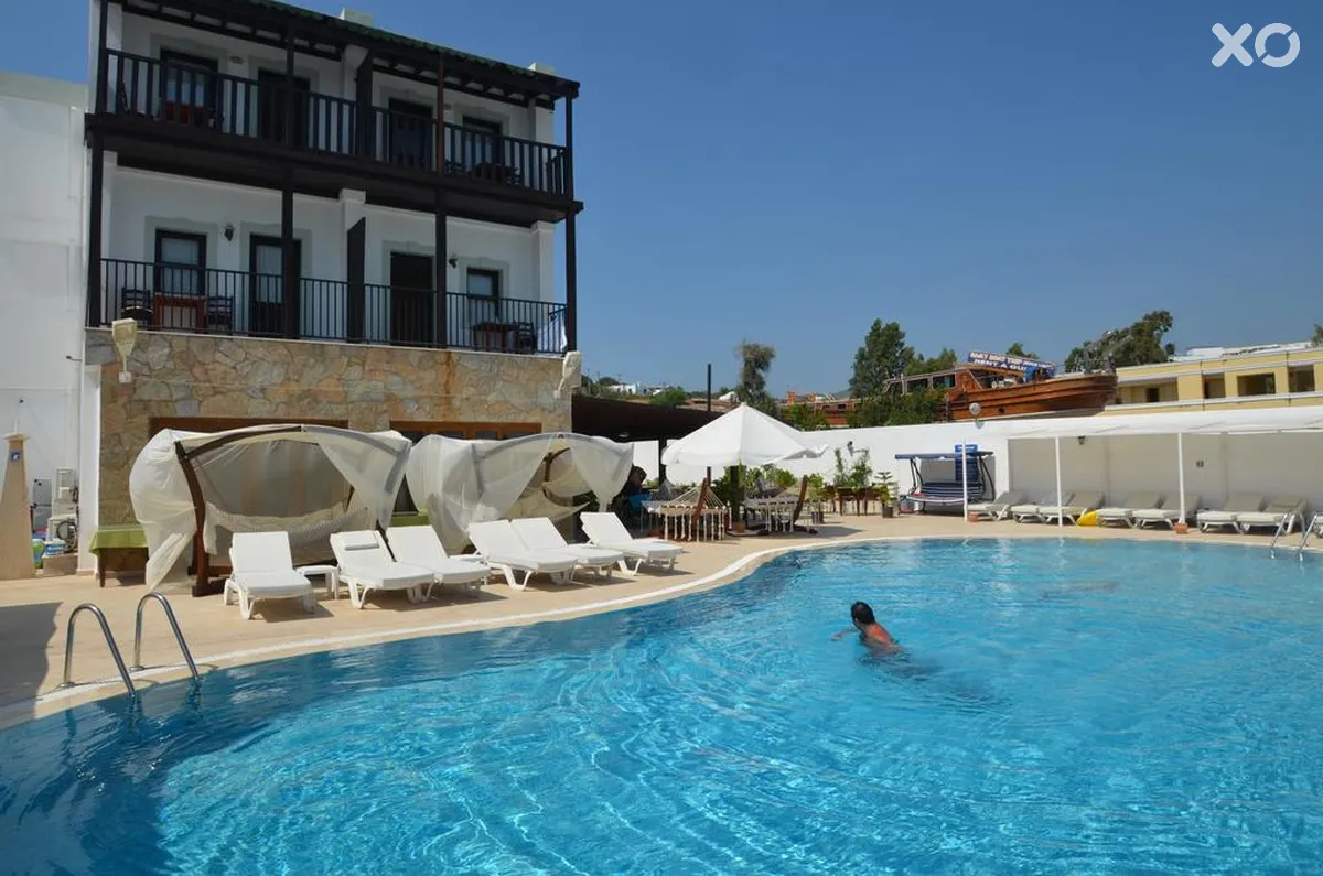 Salinas Beach Hotel