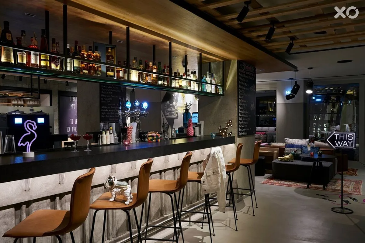 Moxy Patra Marina