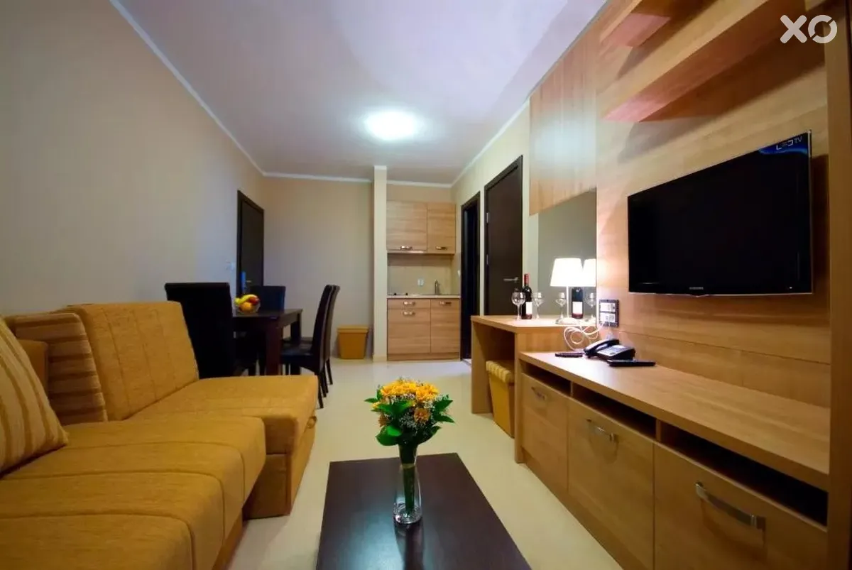 V Lux Villa