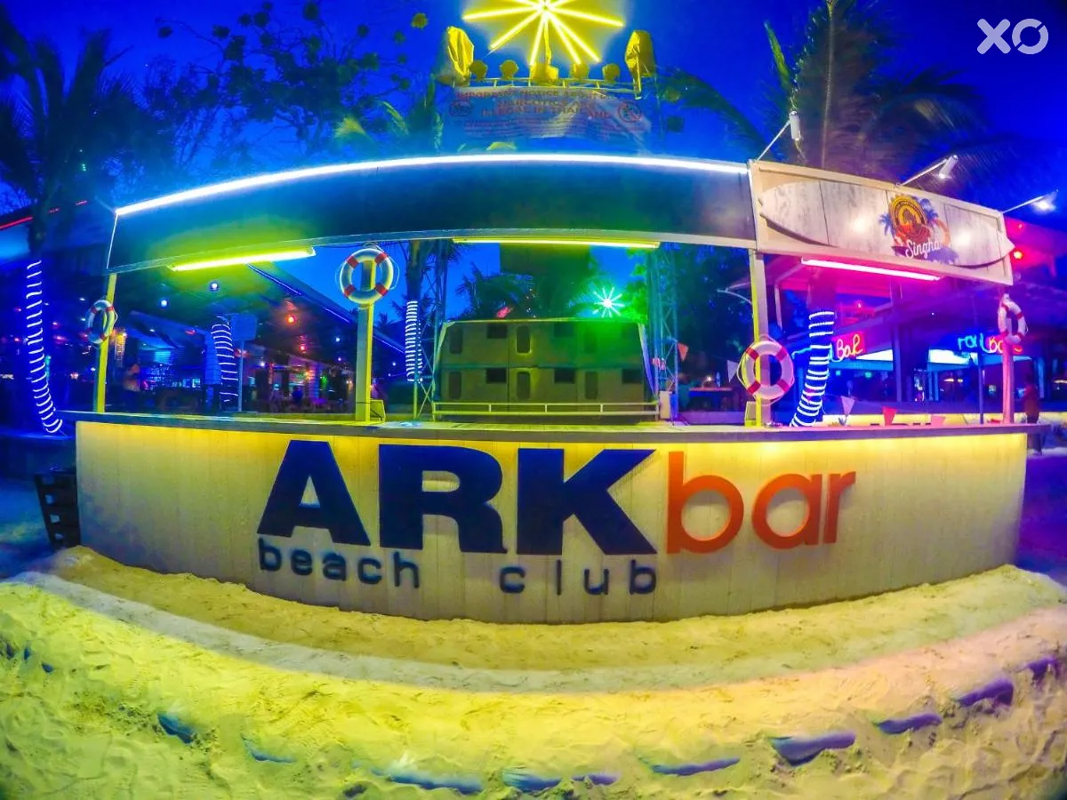 Ark Bar Beach Resort