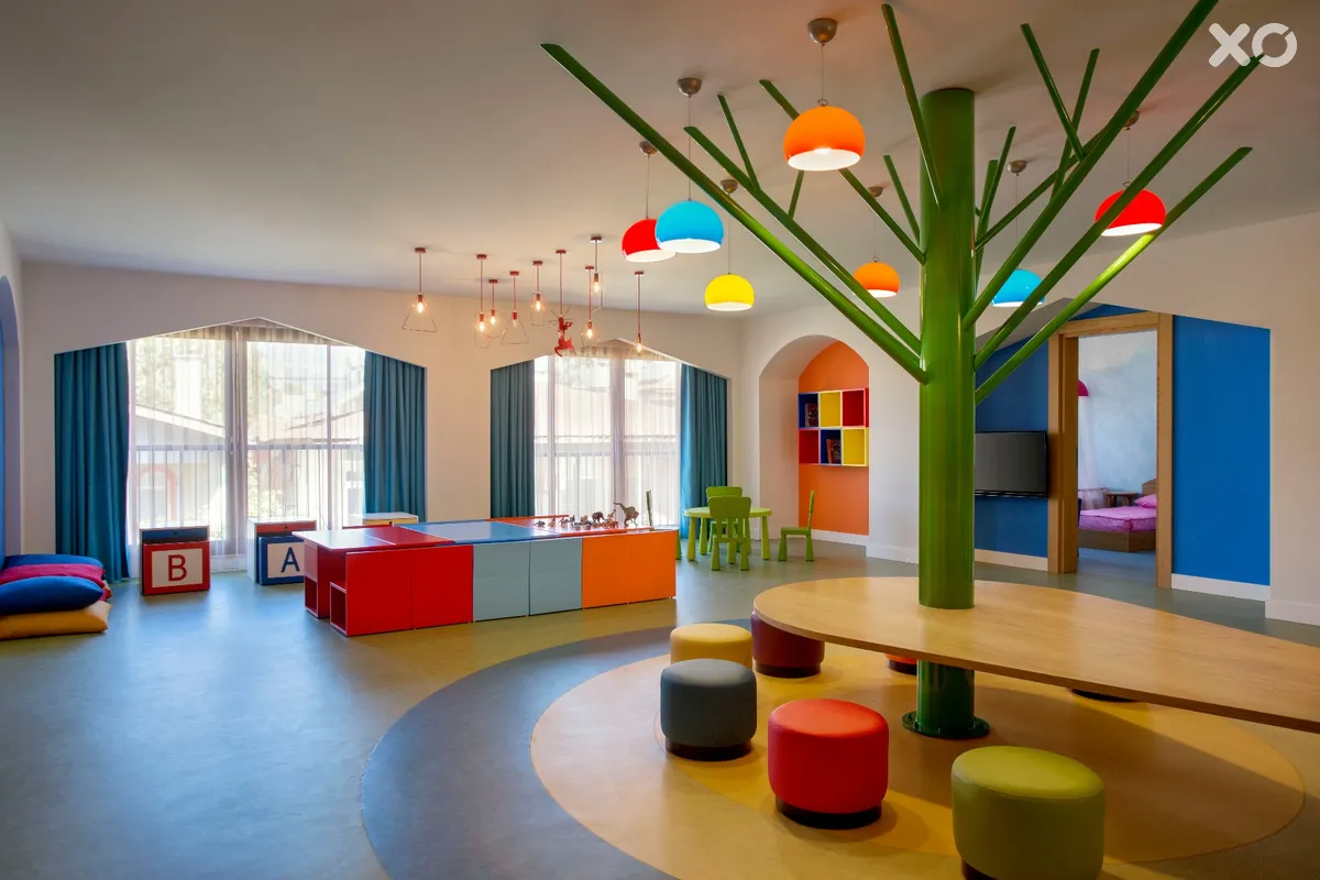 Acanthus Cennet Barut Collection