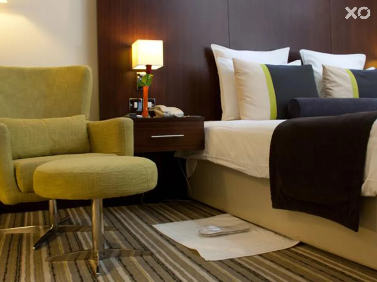 Aravi Hotel