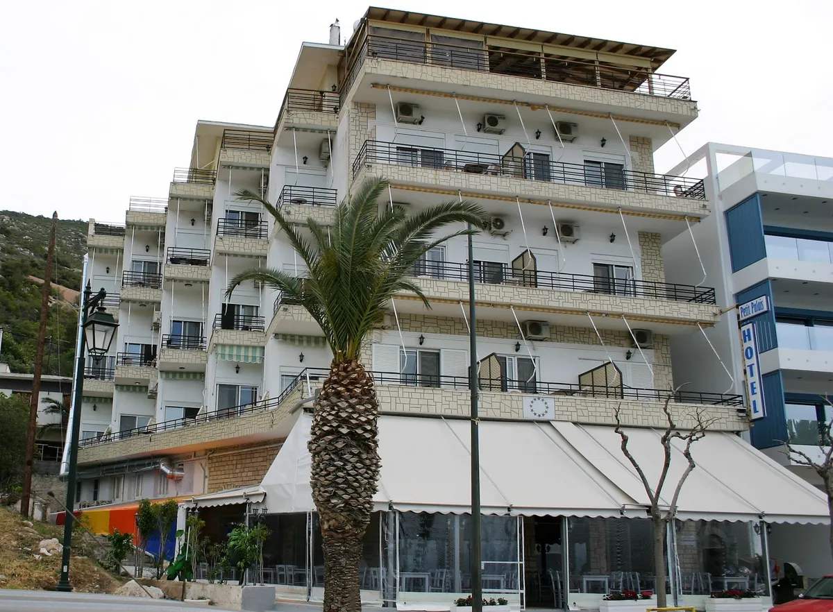 Petit Palais Hotel