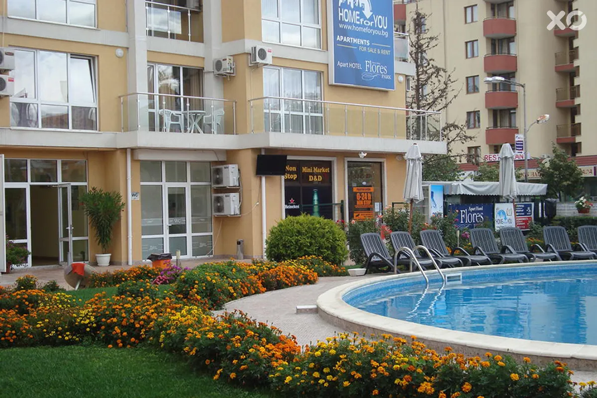 Flores Park Apartments