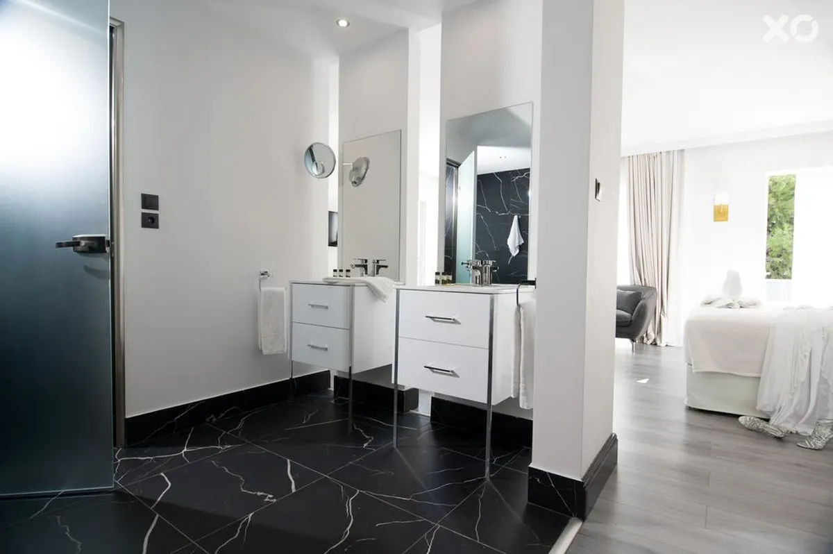 Athenian Riviera Hotel & Suites