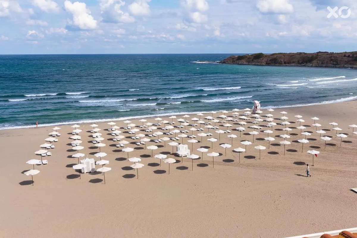 Suneo Beach Club Serenity Bay
