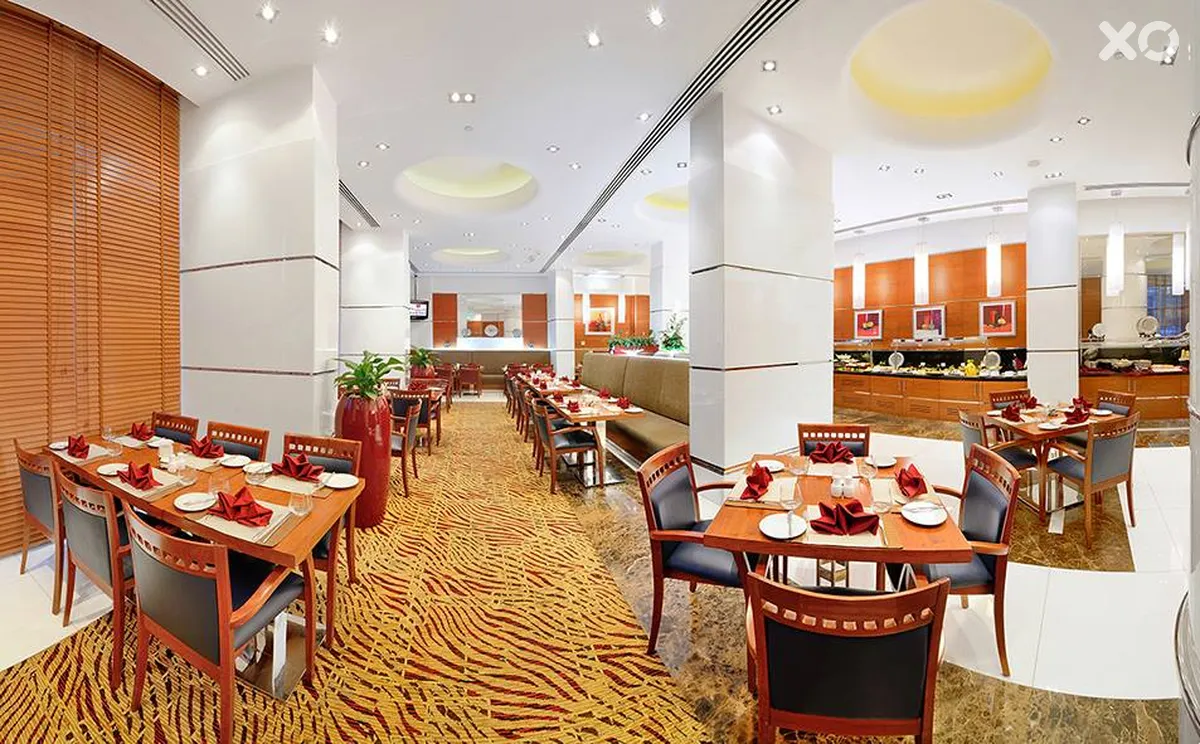 Golden Sands Hotel