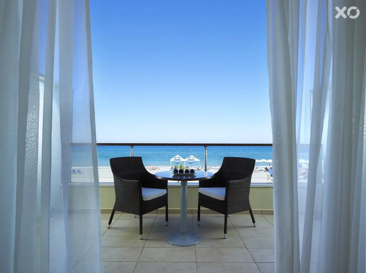Minoa Palace Resort & Spa Hotel