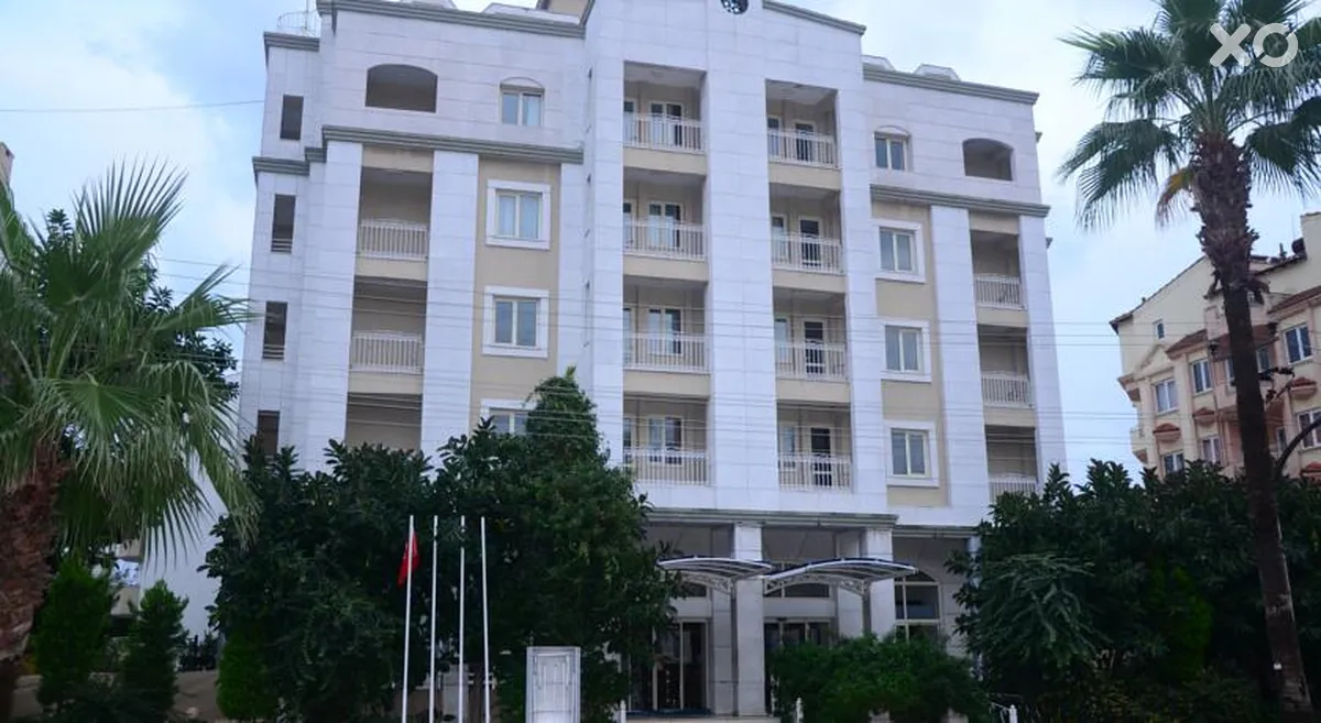 Almena Hotel
