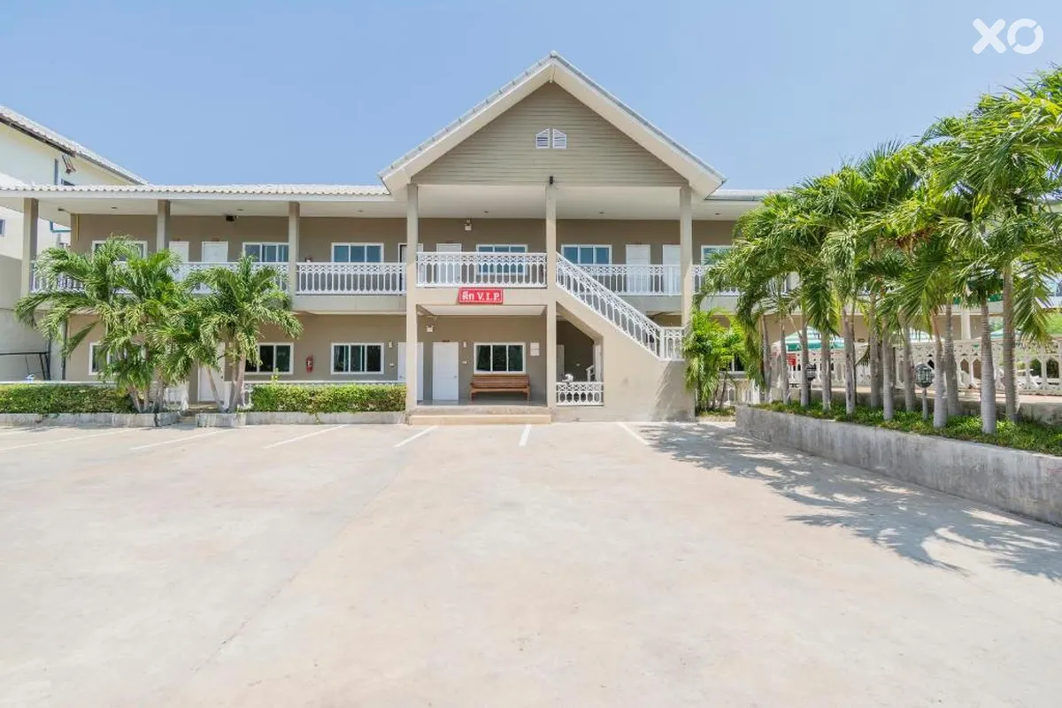 OYO 765 Pom Pom Residence