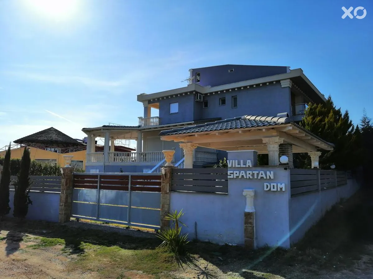Spartandom Villa
