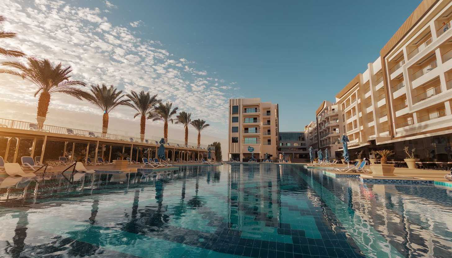 Сонячний відпочинок у Bellagio Beach