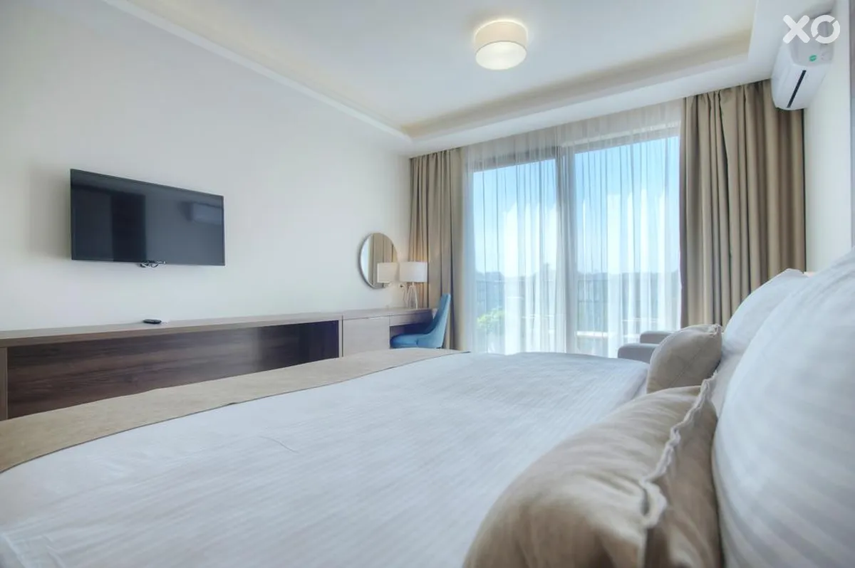 Twelve Hotel
