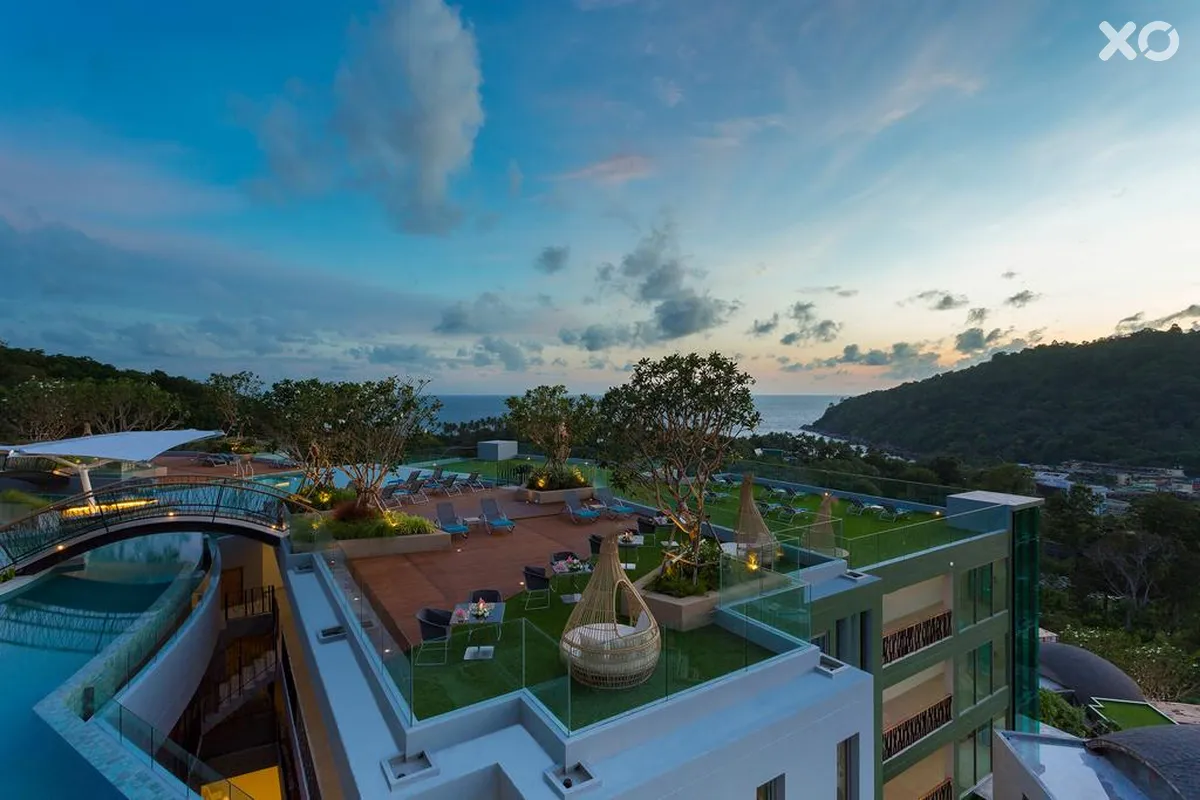 Crest Resort & Pool Villas