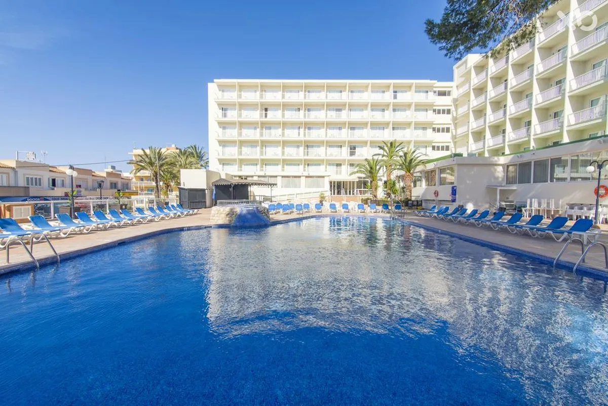 Coral Beach Hotel