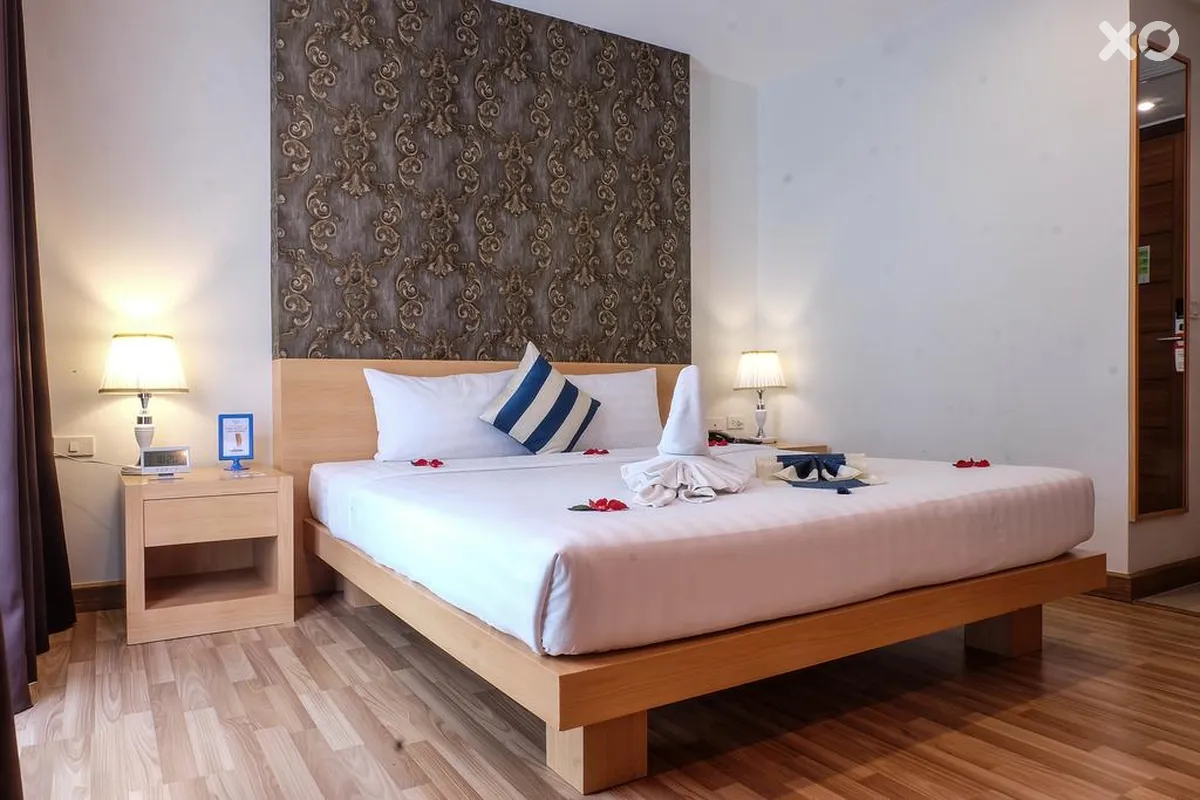 iCheck inn Central Patong
