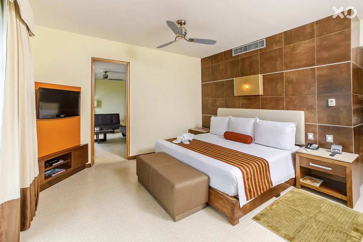 Krystal Urban Cancun Centro