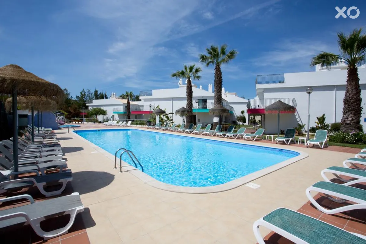 Bayside Salgados Hotel