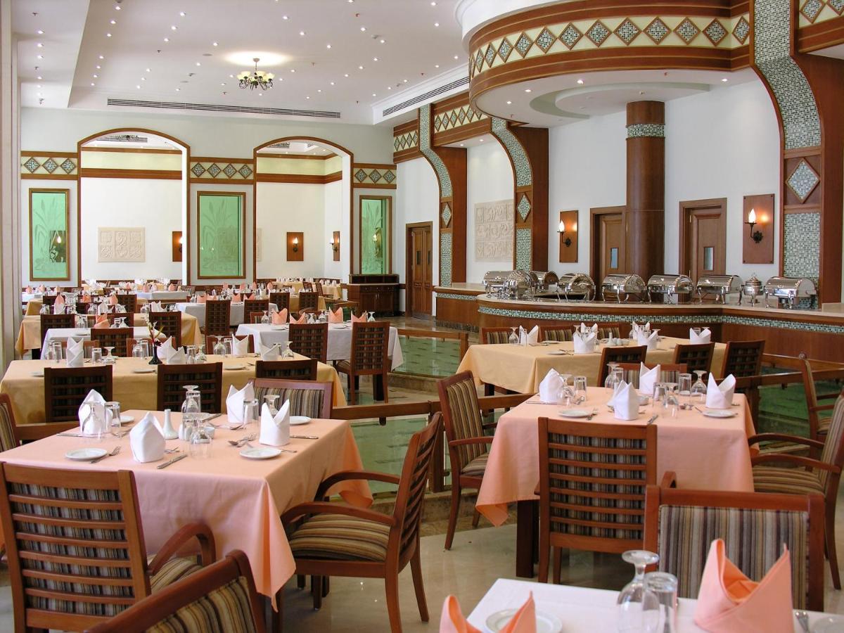 Royal Lagoons Resort & Aqua Park