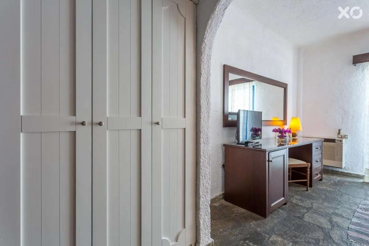 Agionissi Resort