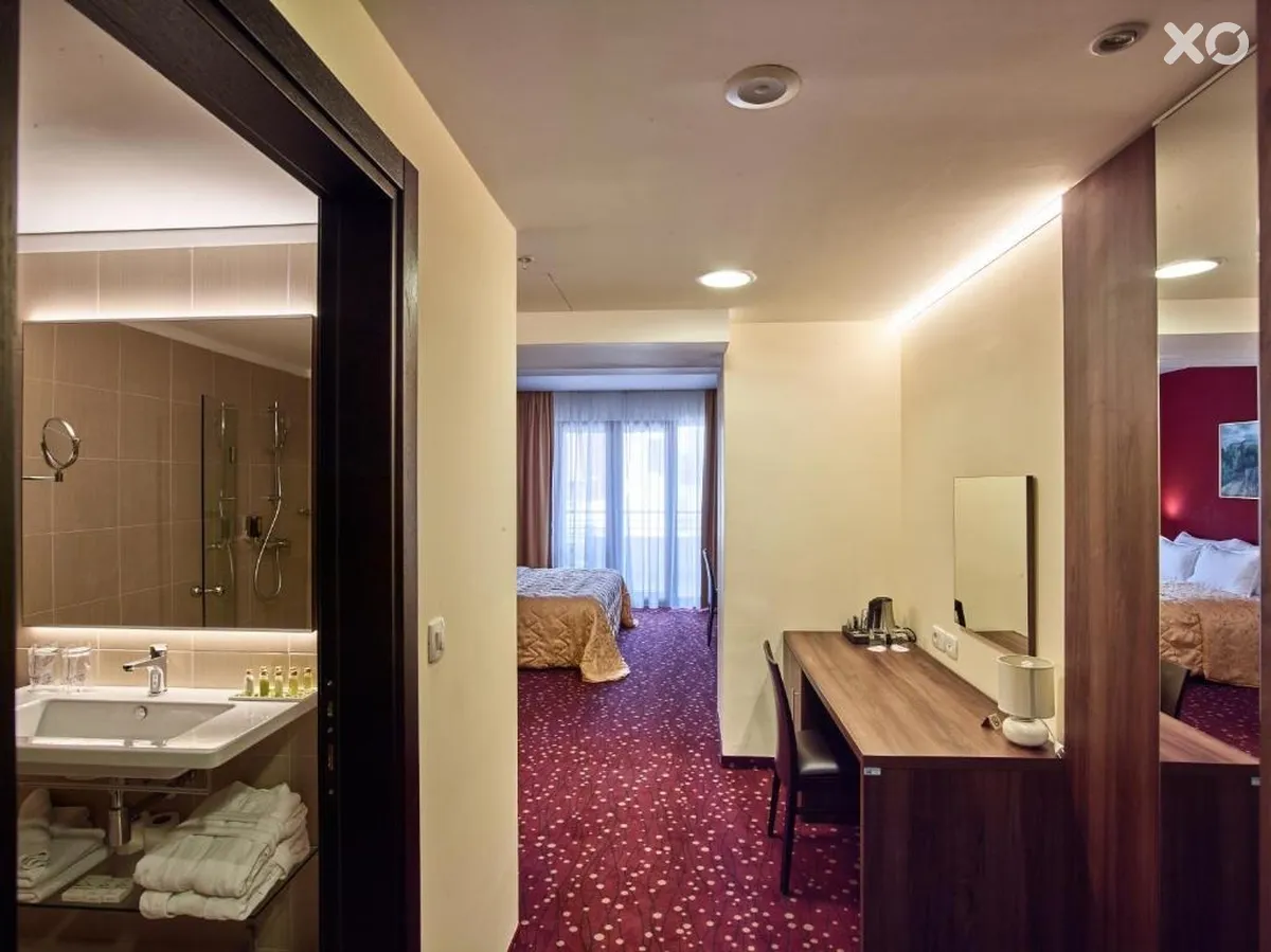Pine Hotel