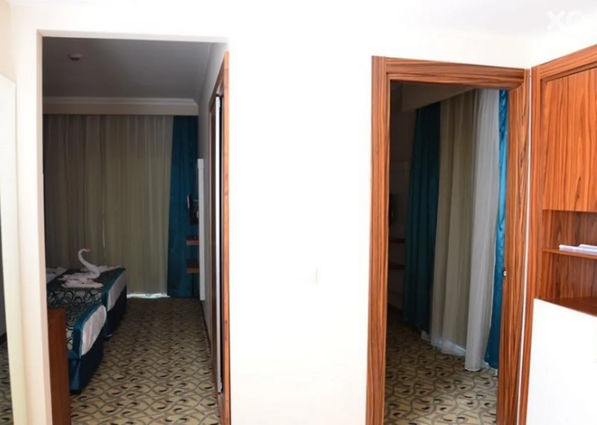 Club Side Coast Hotel