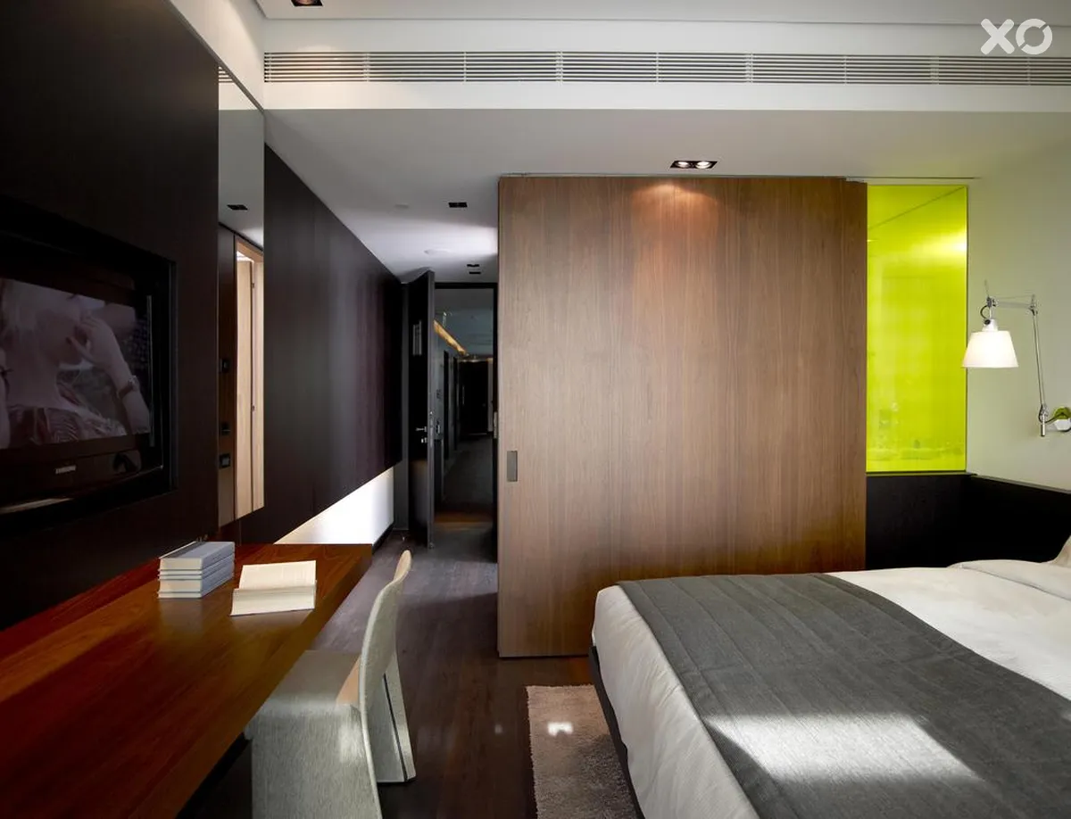 The Met Hotel