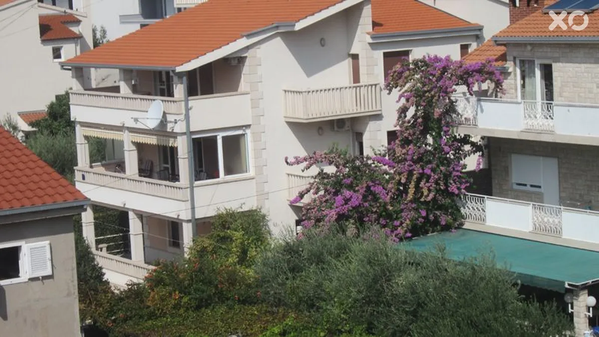 Mirna Villa