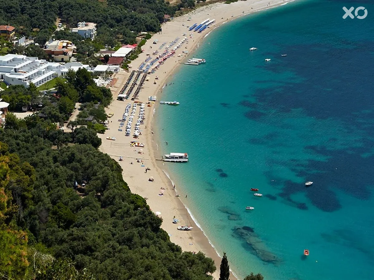 Lichnos Beach Hotel & Suites