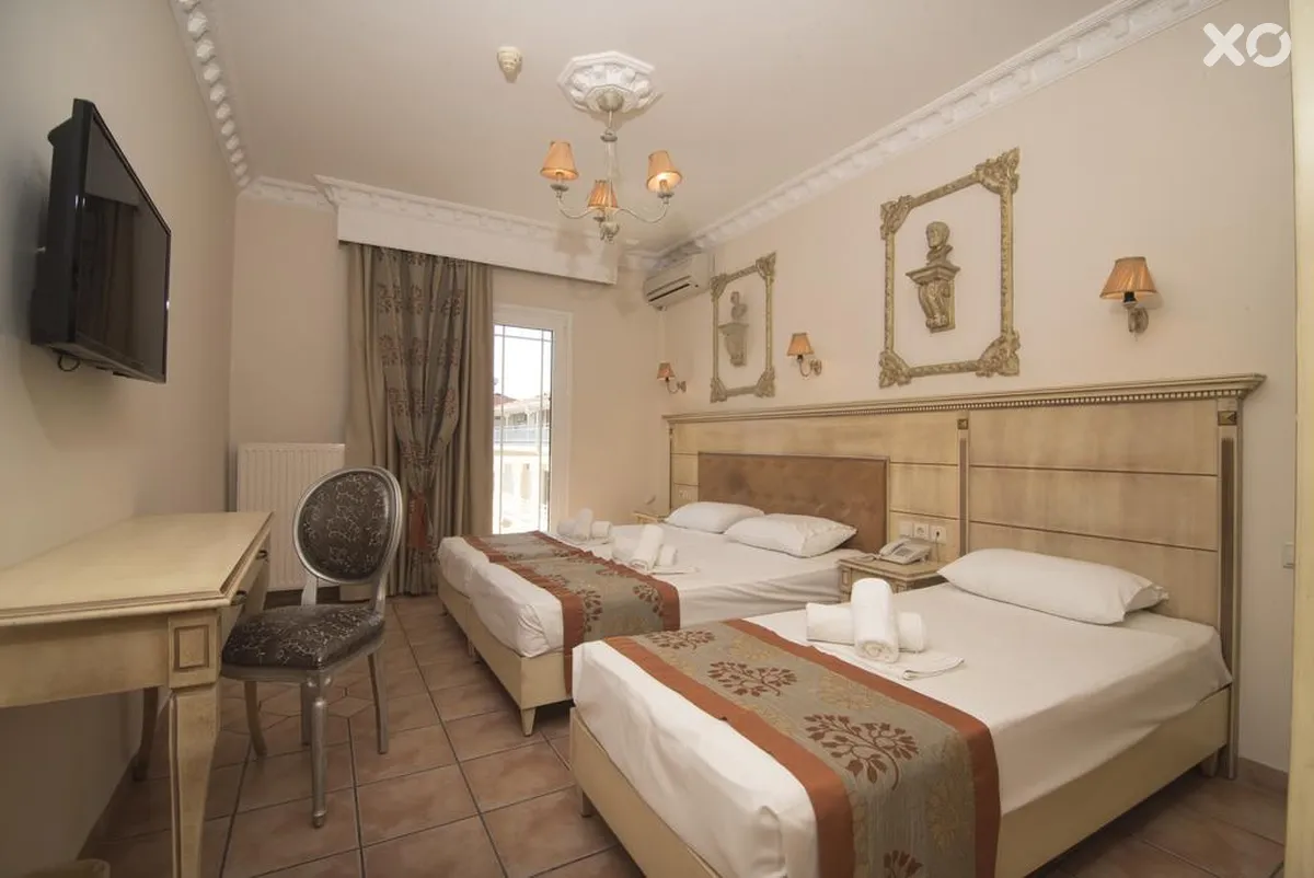 Parthenon Hotel