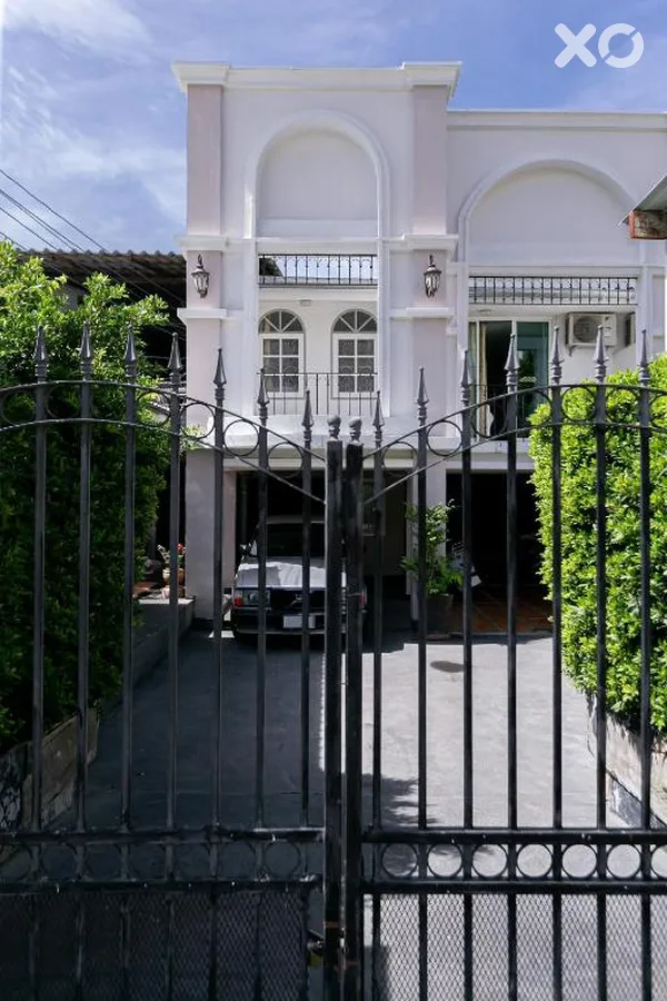 Wong Amat House