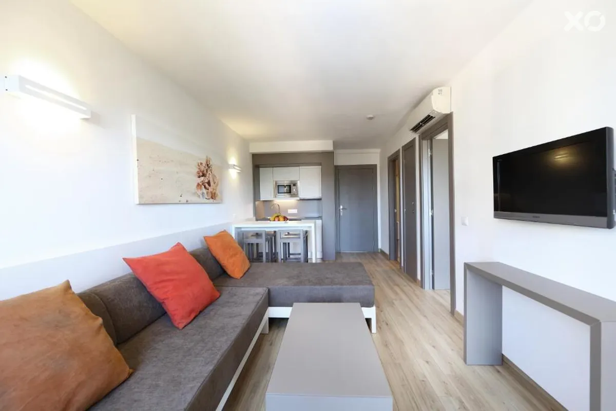 Jade Apartments