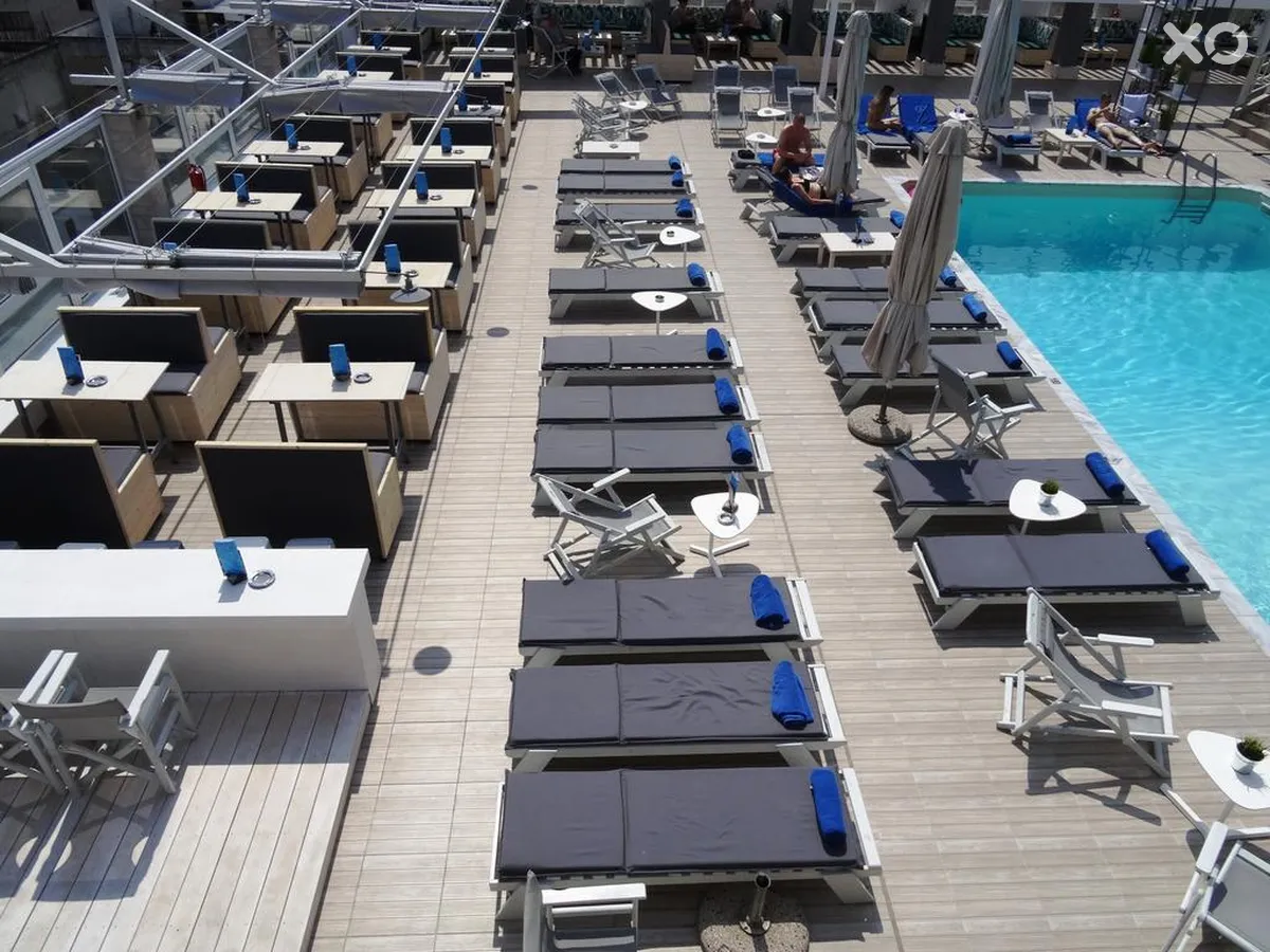 Capsis Hotel